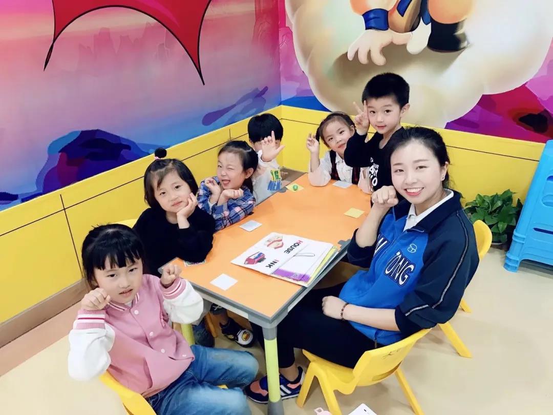 时光里的爱与被爱，发生在天童老师和孩子们
