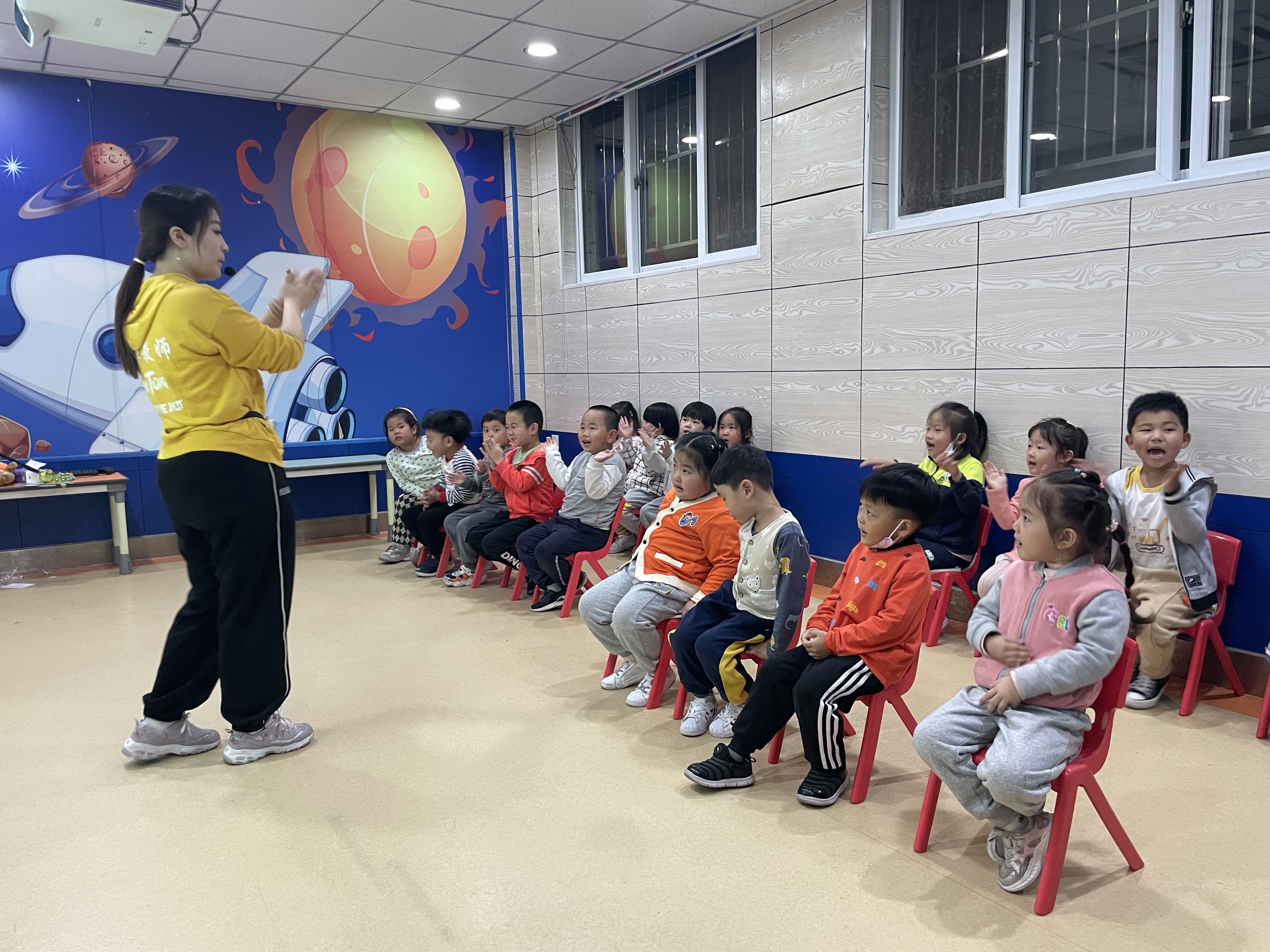 天童教育：假期来了！孩子跟其他小朋友冲突