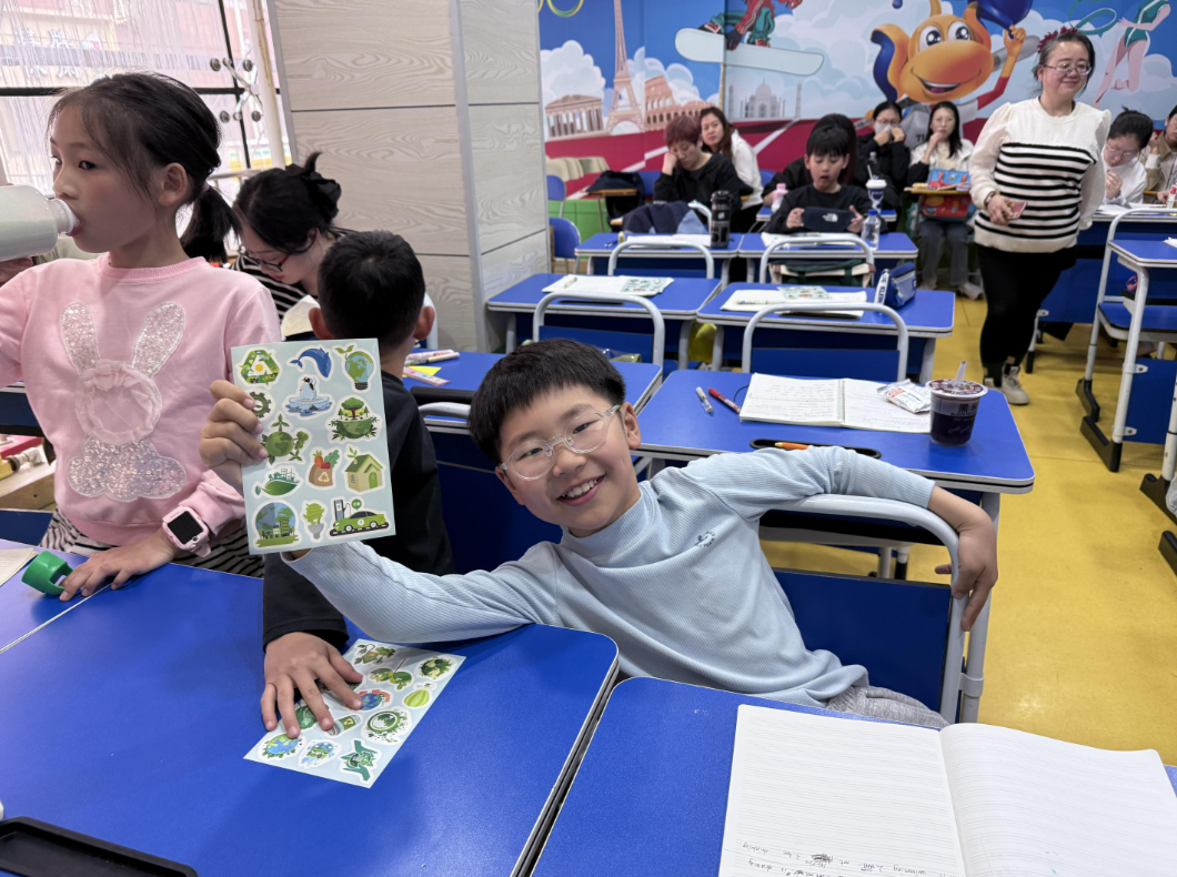 沈阳天童教育:孩子英语课坐不住?也许课堂该换种方式(图2) 沈阳天童教育:孩子英语课坐不住?也许课堂该换种方式(图2)